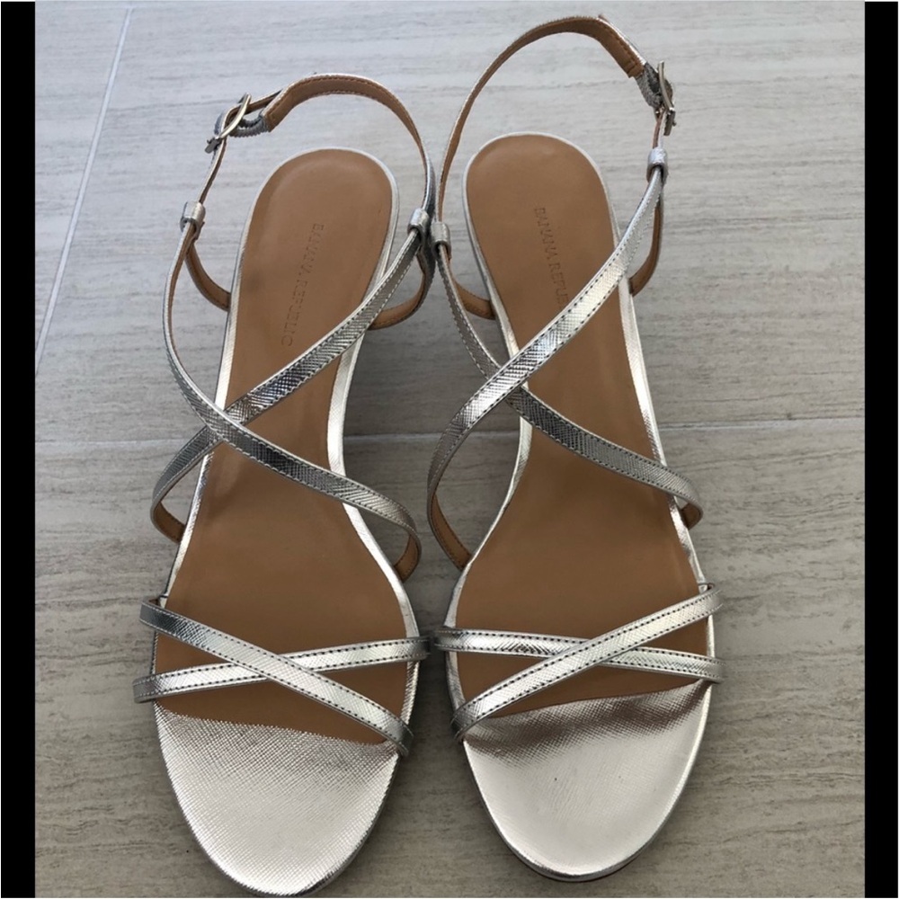 Banana Republic silver strappy heels sandals